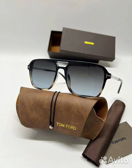 Солнцезащитные очки Tom Ford
