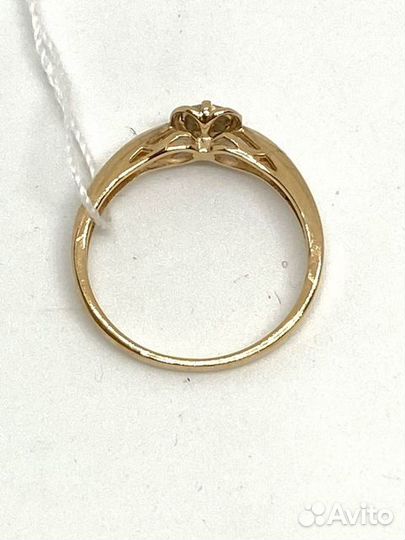 Золотое кольцо с камнем 15,5р