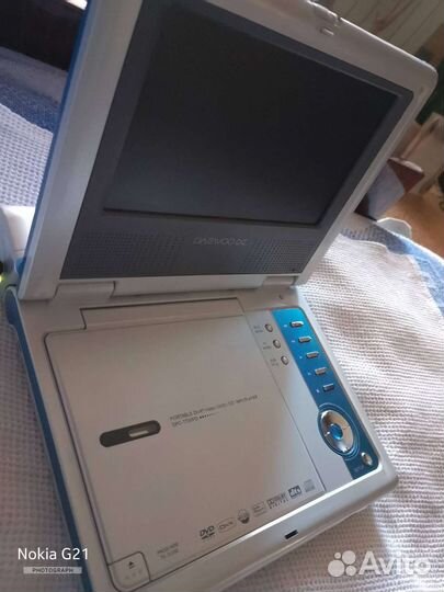 Портативный видеопроигрыватель