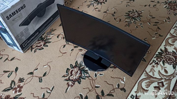 Монитор Samsung 27 вогнутый (Curved)
