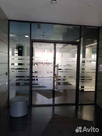 Помощник монтажника окон