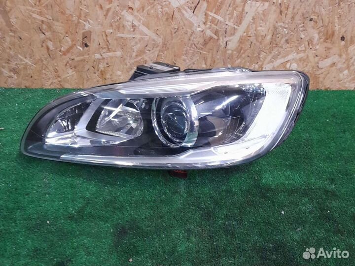 Фара ксенон активная левая volvo S60 V60 2014-2018