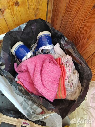 Вещи пакетом на девочку отдам бесплатно