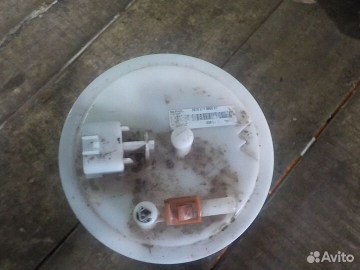 Топливный насос Nissan Tiida