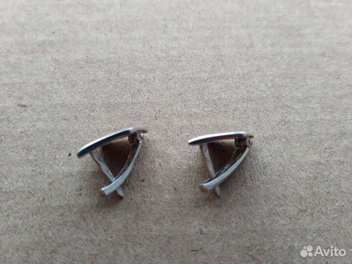 Серьги ромбы новые