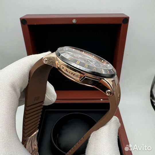 Часы Ulysse Nardin El Toro GMT Gold Brown