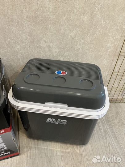 Холодильникик автомобильный