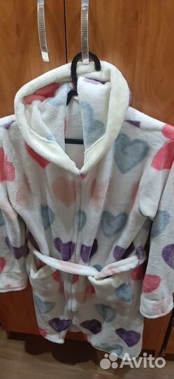 Халат теплый,махровый,легкий,красивый,р.на 40-44