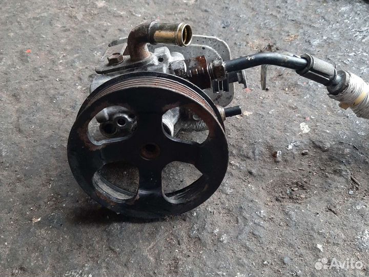 Насос гур Тойота Авенсис 1 1zzfe