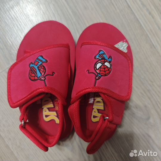 Сандалии детские 22-23 размер