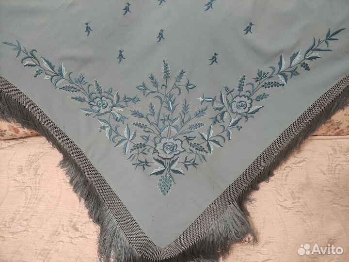 Платки старинные с вышивкой