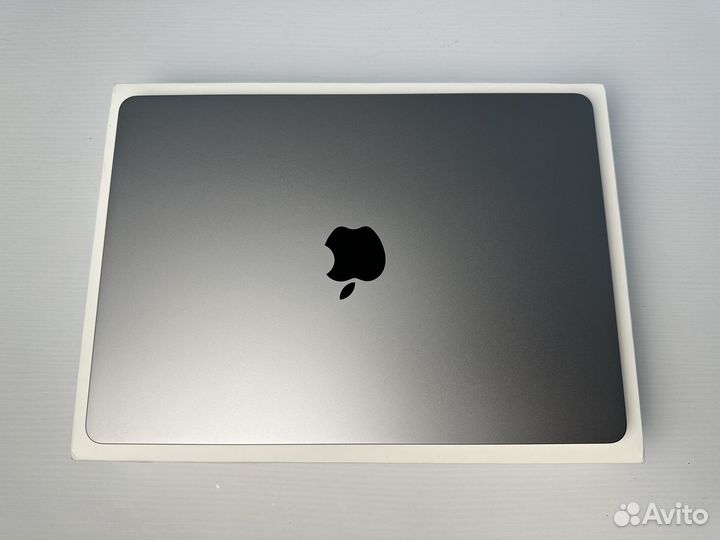 MacBook Air 13 2022 M2 512Gb идеал, чек, 6 цикл