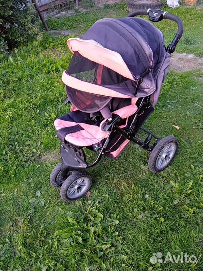 Прогулочная коляска