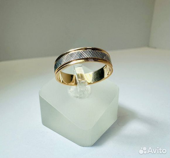 Кольцо золотое 17,5 р-р (вк1)