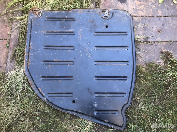 Пол багажника Пассат Б3