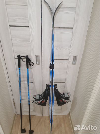 Лыжи 160см с ботинками р 33