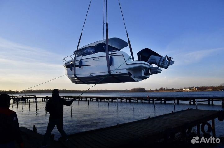 Катер Parker 790 Explorer