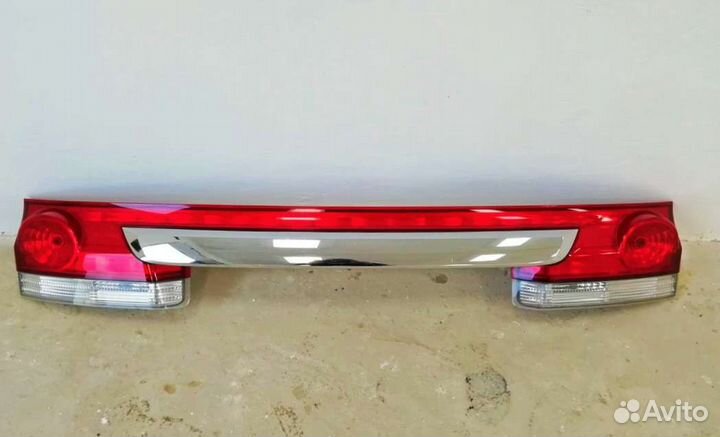 Комплект задних фонарей на Honda Stepwgn кузов RG