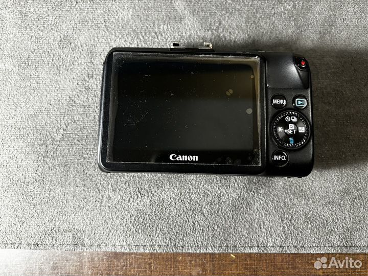 Canon eos m2 kit