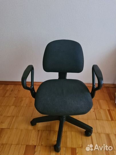 Офисный/компьютерный стул бу на колесах