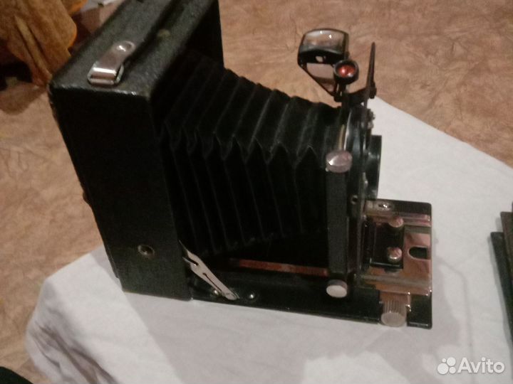 Старинный фотоаппарат