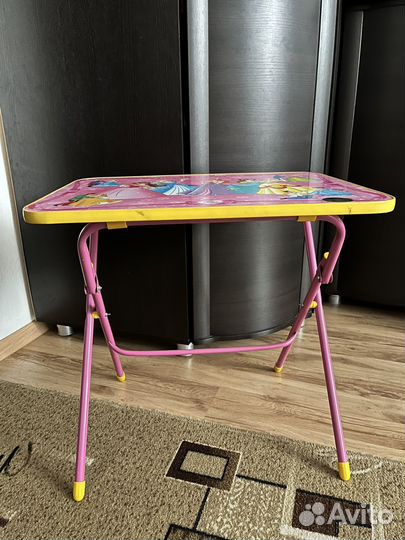 Детский столик