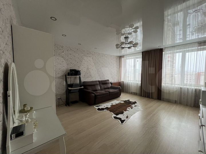 2-к. квартира, 69,6 м², 13/17 эт.