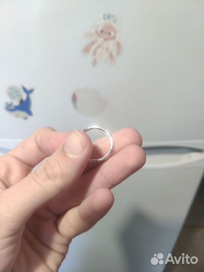 Кольцо с муссанитом из-за рубежа