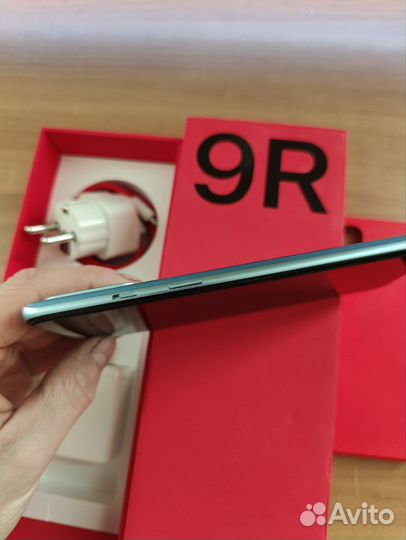 OnePlus 9R, 8/128 ГБ