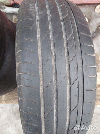 Bridgestone Turanza T001 215/60 R17