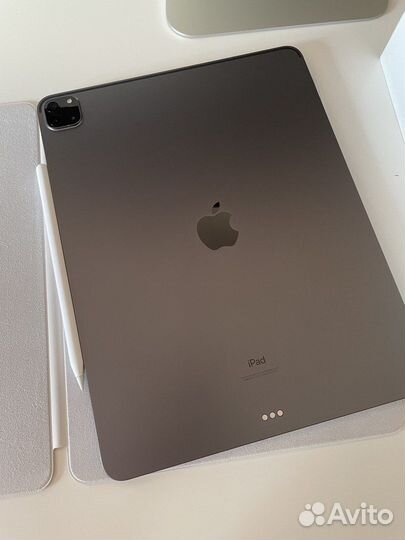 iPad Pro 12,9 / M1 / 5th Generation / 256GB