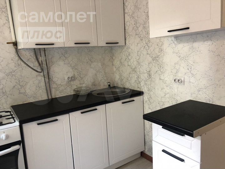 2-к. квартира, 42 м², 1/5 эт.