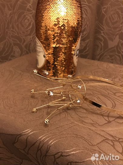 Диадема, корона, ободок—вуаль на праздник