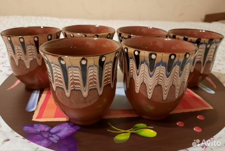 Кувшин с бокалами