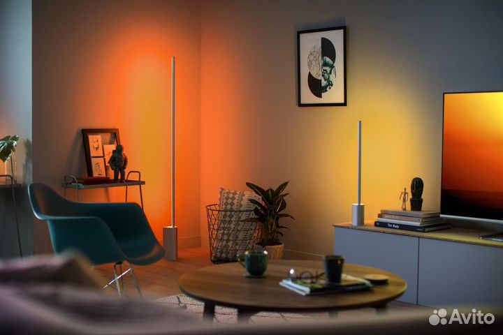 Интерьерный RGB светильник Philips LivingColors