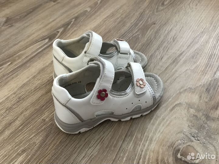 Сандали на девочку 23 размер