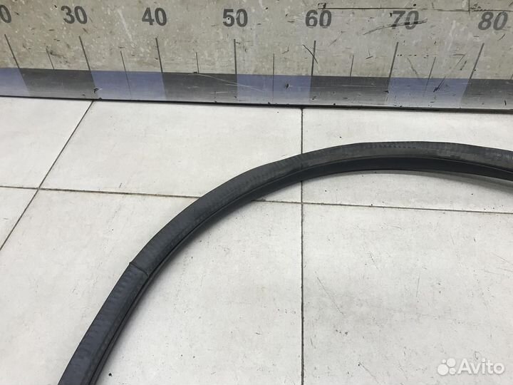 Уплотнитель (внутри) Octavia (A5 1Z) 2004-2013