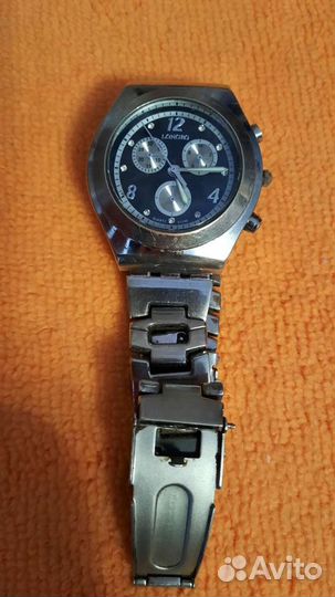 Часы кварцевые