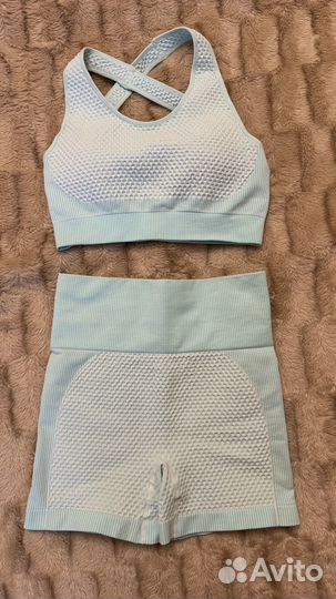 Костюм для фитнеса женский