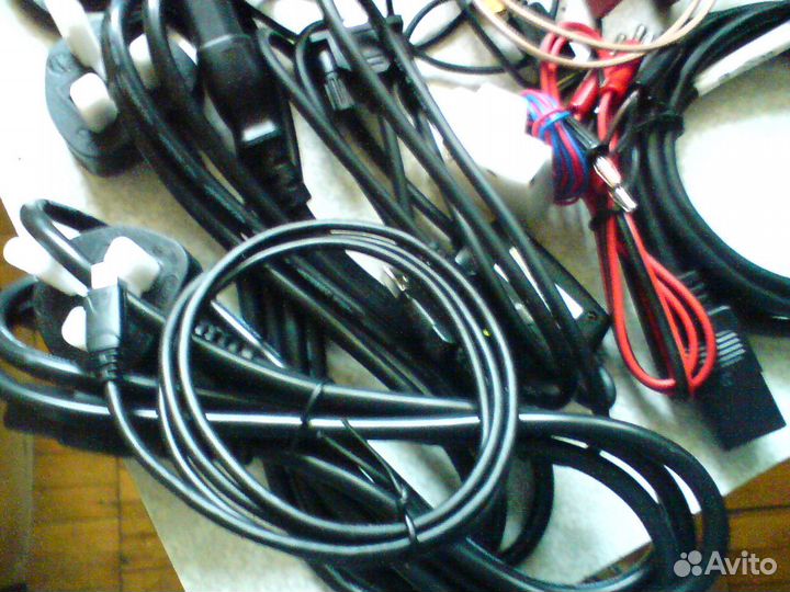 Куча кабелей, адаптер