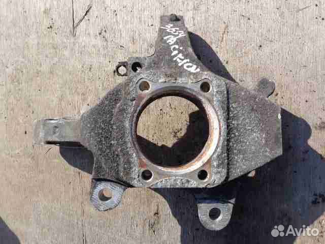 Кулак поворотный левый Chrysler Pacifica 1 CS 0474