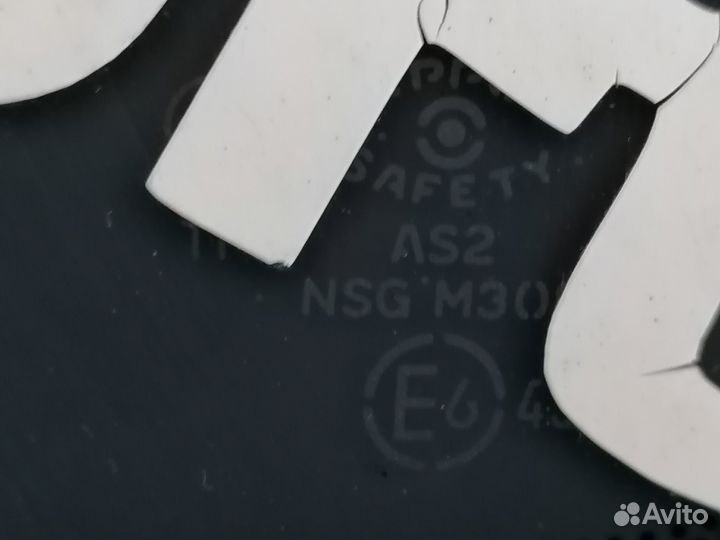 Стекло кузовное боковое левое Mazda 626 GF 1998