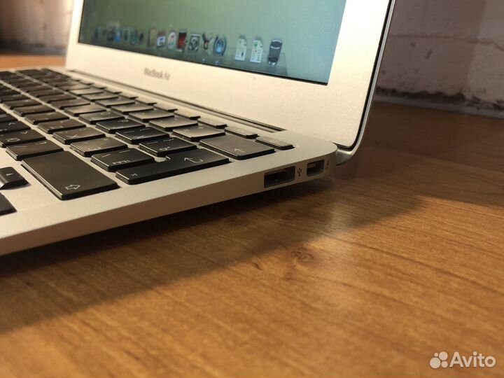 Apple MacBook Air 11