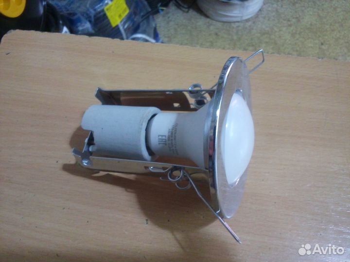 Точечные встраиваемые светильники