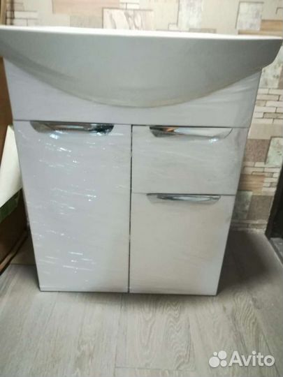 Тумба для ванной с раковиной 60