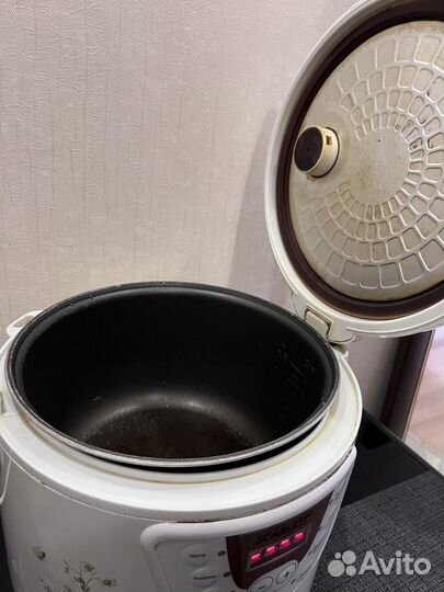 Мультиварка Scarlett SC-410