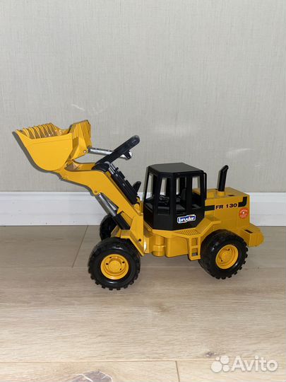 Пожарная машина, бульдозер, грузовик, кран