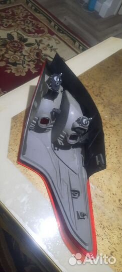 Задный левый внешний фонарь форд фокус 3