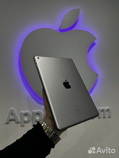 iPad 6 32 Space Gray