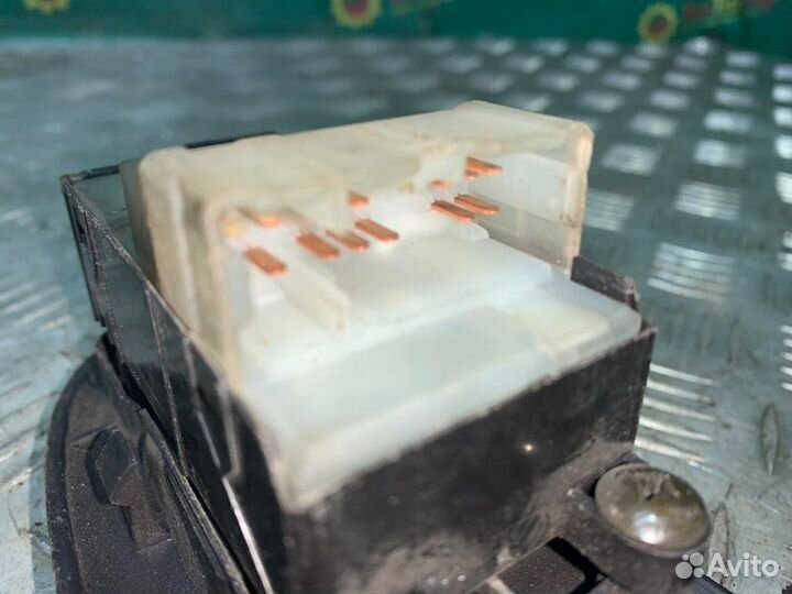 Блок управления стеклоподъемниками Nissan Almera